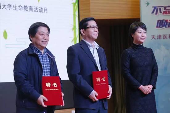 说明:https://mmbiz.qpic.cn/mmbiz_jpg/uYQH1LvBibib9nCLAGFWsYAPmH9o9kKATZ0Gx6DUBjVB8SE9YQsb7USHboDMtwKk7cWiaQxQeZrhQYyDjBn7af2eA/640?wx_fmt=jpeg